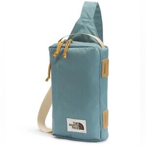 The North Face Field Bag Cross Body Belt Bag Adjustable In Goblin Blue
Unisex